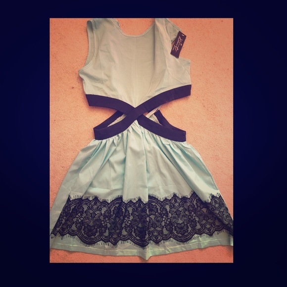 NWT Chic Summer Dress