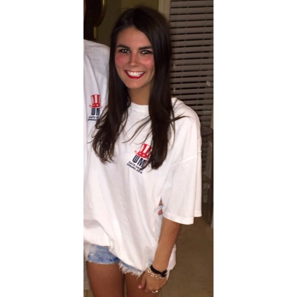 Meet your Posher, Cassandra - Picture 1 of 1