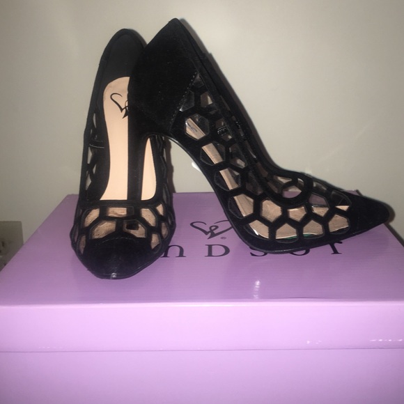 Black, Size 5.5 , NEVER WORN , Windsor Heels.