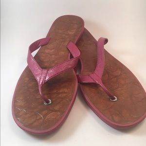 Coach Fushia leather flip flop sandals