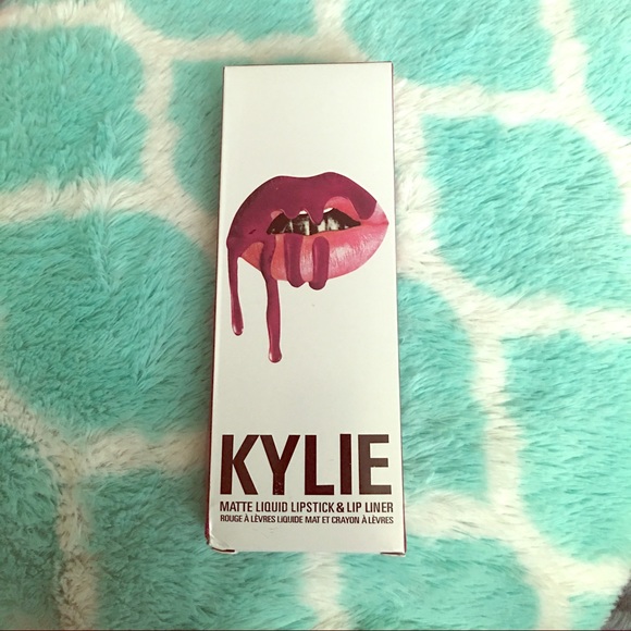 Kylie Lip Kits HOLD