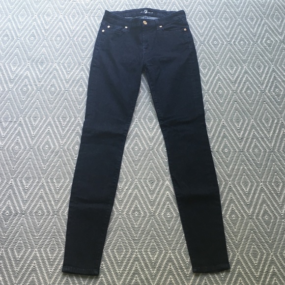 The Slim Illusion Skinny