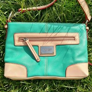 💜Black FRI SALE💜 Tignanello Pebble Crossbody