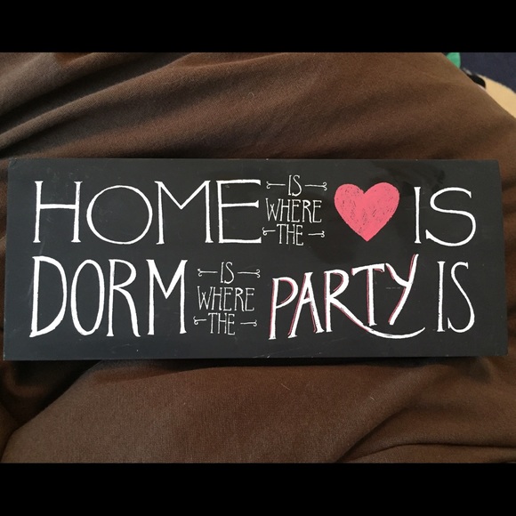 Wood dorm decoration