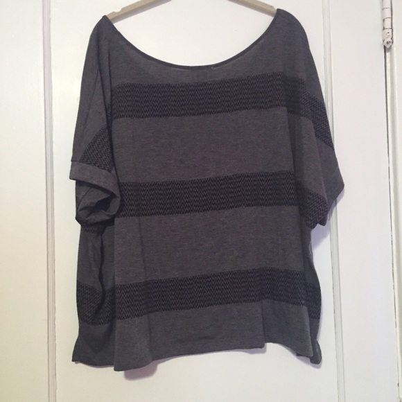 SOLD-Old Navy Grey and Black Striped Crop Top - Picture 4 of 4