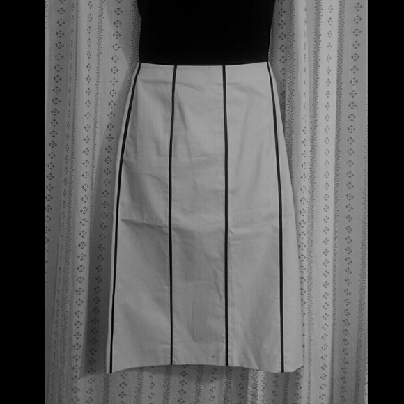 Stunning black and white skirt