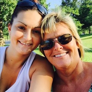 Meet your Posher, Debbie