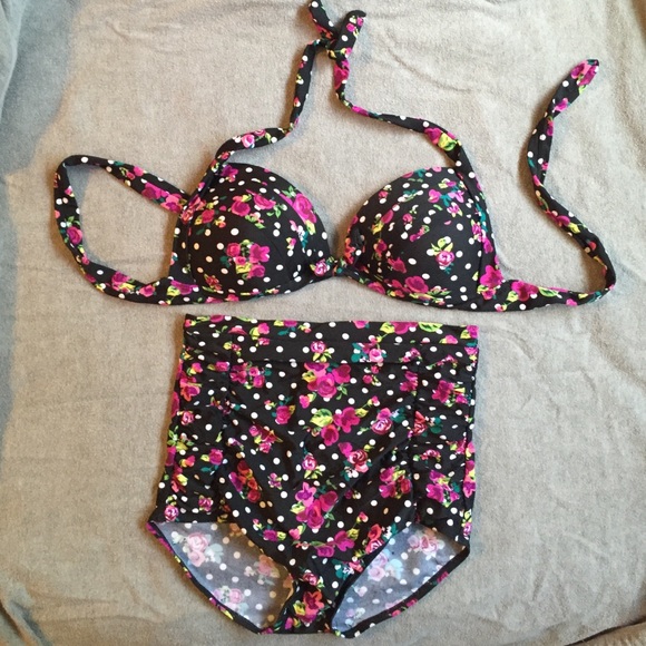 High waisted black bikini