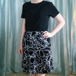 White House Black Market Skirt