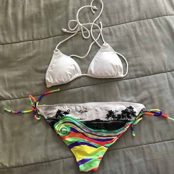 String bikini - Picture 2 of 2