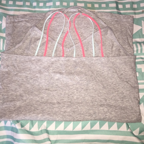 Aeropostale v neck cami gray and black - Picture 3 of 4