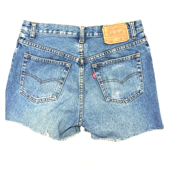 LEVIS HIGH WAISTED SHORTS