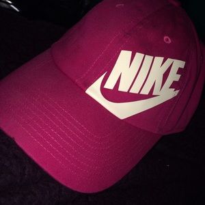 Nike heritage baseball hat