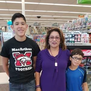 Meet your Posher, Corina