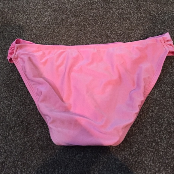 Pink Bikini - Picture 3 of 4