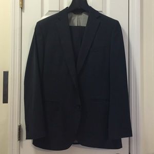 Men's Dark Blue Suit! Tailored Fit. 100% Wool