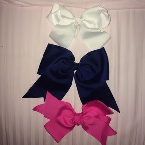 Navy blue, hot pink, white bows
