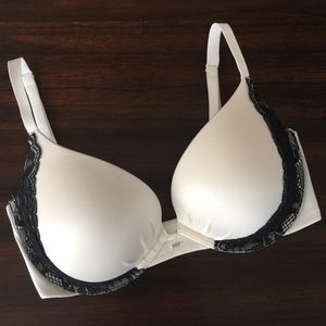 Victoria's Secret Fabulous Bra
