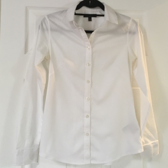 Banana Republic non-iron basket weave button down