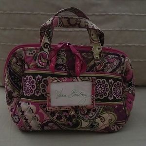 VERA BRADLEY LUNCHBOX (VERRY BERRY)