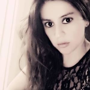 Meet your Posher, Valeria