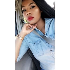 Meet your Posher, Crystal