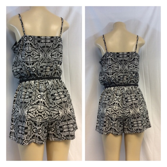 LOU REIGN ABSTRACT DESIGN ROMPER - Picture 4 of 4