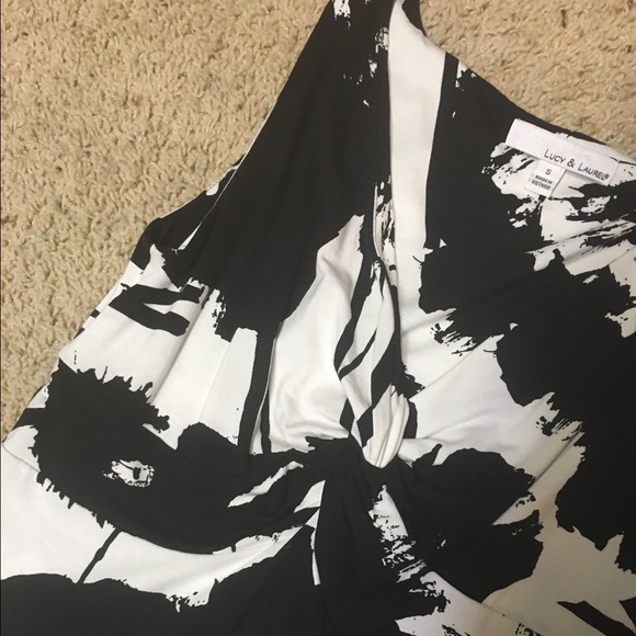 Lucy and Laurel dress - Picture 3 of 4