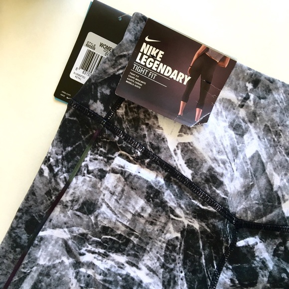 Nike Dri-Fit Legendary Engineered Training Tight - Picture 2 of 4