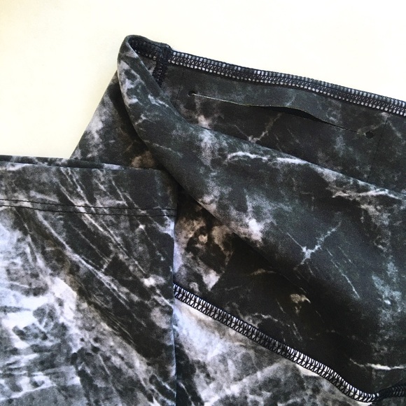 Nike Dri-Fit Legendary Engineered Training Tight - Picture 3 of 4