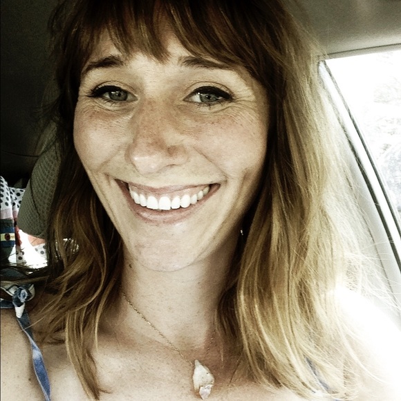 Meet your Posher, Meredith - Picture 2 of 3