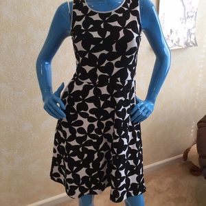 New without tag INC dress with side pockets