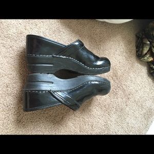 Dansko size 38 which is a 8.