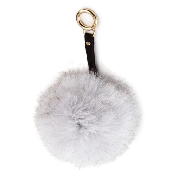 ❌SOLD❌ Adrienne Landau pom pom keychain