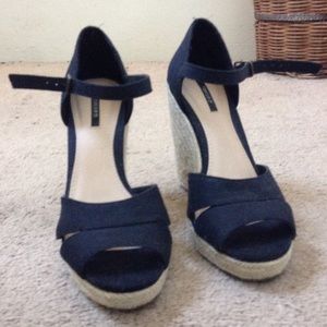 Black wedges size 8