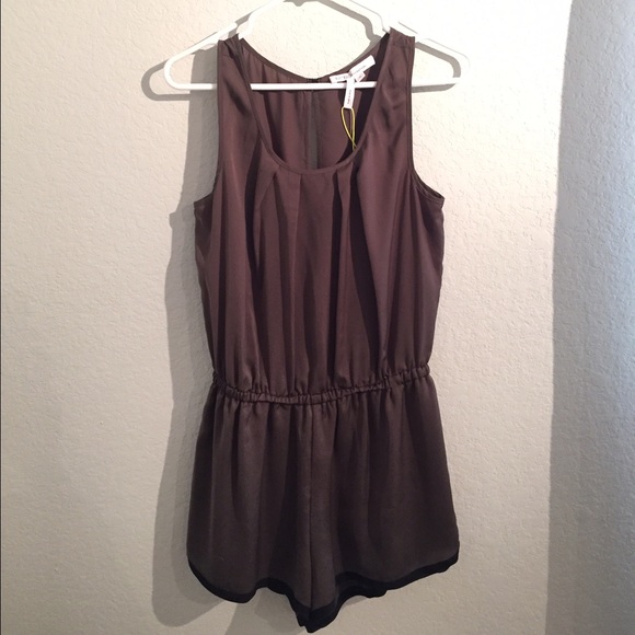 BCBGeneration Sporty Romper in Fatigue Green, S - Picture 2 of 4