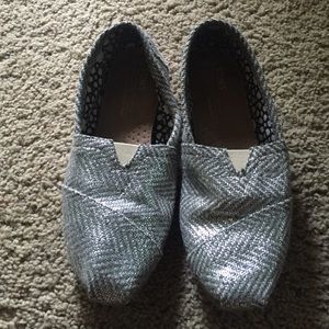 Toms Silver size 7.5