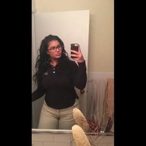 Meet your Posher, Daniela