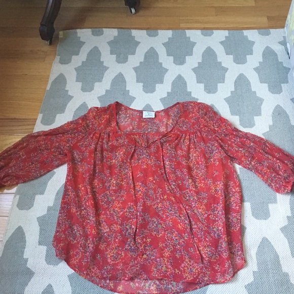 Adorable red sheet peasant top!