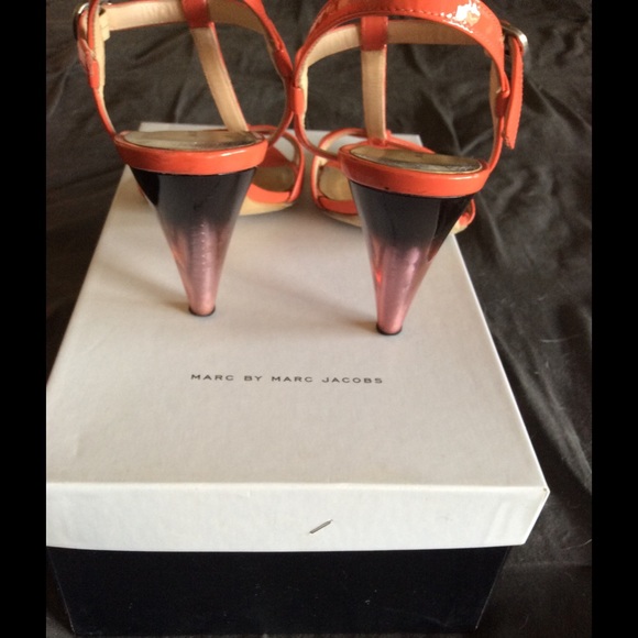 Marc by Marc Jacobs Patent Heels - Picture 2 of 3