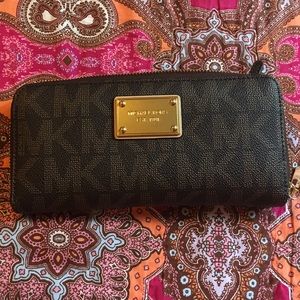 *will take offers!* Michael Kors brown wallet
