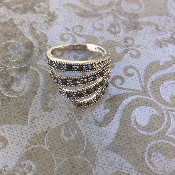 🏹 Last One! Marcasite Ring