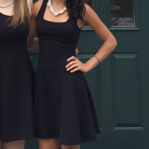 Beautiful black dress!