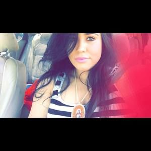 Meet your Posher, Eva