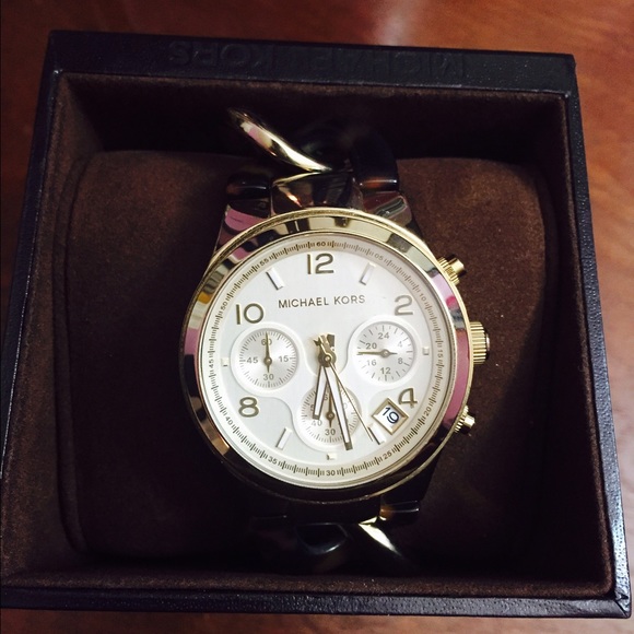 MK watch