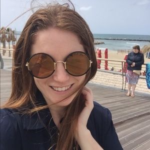 Meet your Posher, Anna