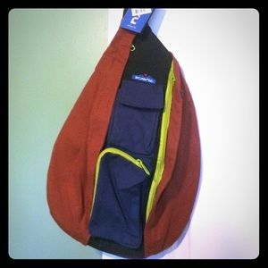 NWT Kavu rope sling bag