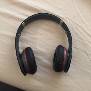 Beats by dre wireless headphones