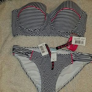 🔴CLOSET CLOSING 🔴Large Bathing suit