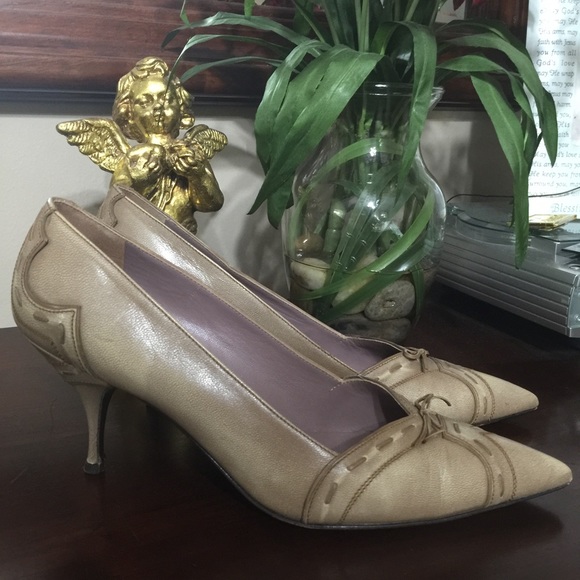 Mui Mui Tan Leather Kitten Heels 39.5 Pre-owned - Picture 1 of 4